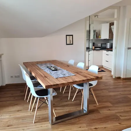 Mayer Apartment *