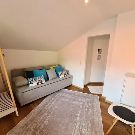 Mayer Apartment *